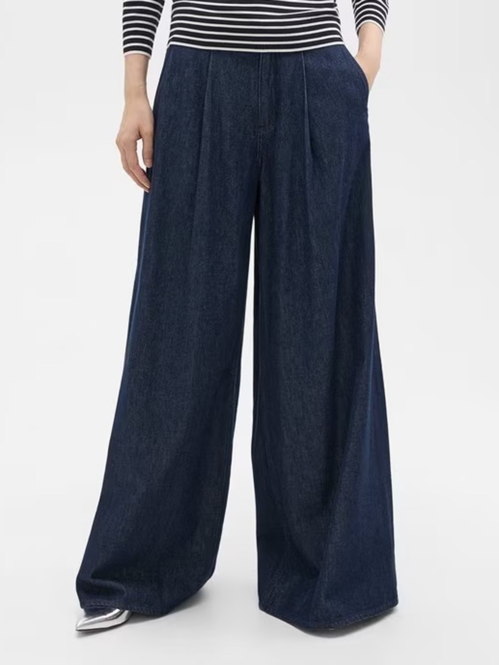 NWT Theory Pleated Wide Leg Pants in Denim